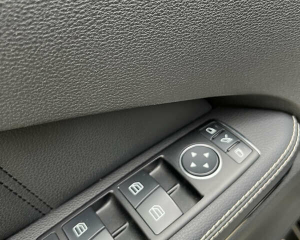 Чорний Мерседес Е-Клас, об'ємом двигуна 2.14 л та пробігом 145 тис. км за 16500 $, фото 42 на Automoto.ua