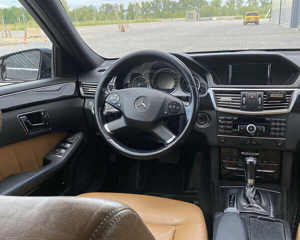 Чорний Мерседес Е-Клас, об'ємом двигуна 2.2 л та пробігом 380 тис. км за 13700 $, фото 6 на Automoto.ua