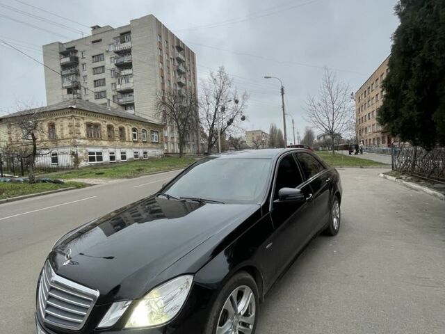 Чорний Мерседес Е-Клас, об'ємом двигуна 1.8 л та пробігом 400 тис. км за 9000 $, фото 1 на Automoto.ua
