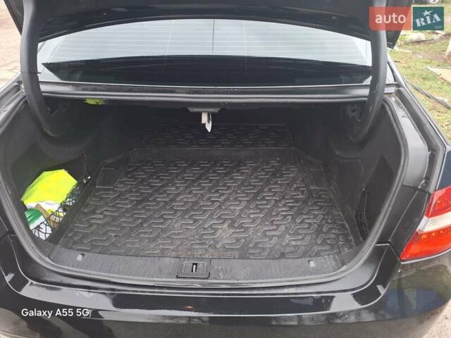 Черный Мерседес Е-Класс, объемом двигателя 2.14 л и пробегом 467 тыс. км за 11200 $, фото 14 на Automoto.ua