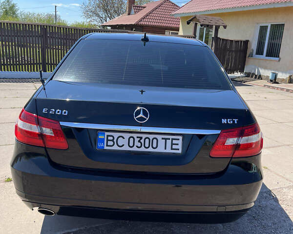Чорний Мерседес Е-Клас, об'ємом двигуна 1.8 л та пробігом 323 тис. км за 10530 $, фото 2 на Automoto.ua