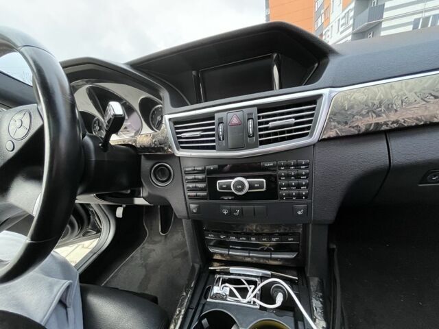 Чорний Мерседес Е-Клас, об'ємом двигуна 3.5 л та пробігом 160 тис. км за 13500 $, фото 7 на Automoto.ua