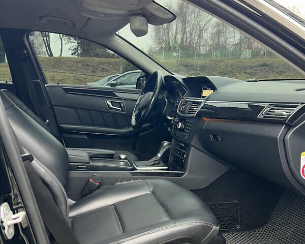 Черный Мерседес Е-Класс, объемом двигателя 1.8 л и пробегом 271 тыс. км за 8999 $, фото 25 на Automoto.ua