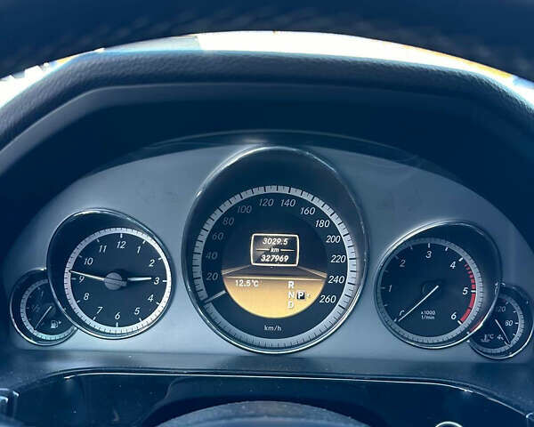 Чорний Мерседес Е-Клас, об'ємом двигуна 2.14 л та пробігом 327 тис. км за 13500 $, фото 11 на Automoto.ua