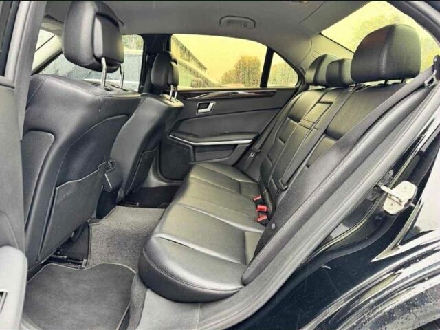 Чорний Мерседес Е-Клас, об'ємом двигуна 2.1 л та пробігом 270 тис. км за 10200 $, фото 5 на Automoto.ua