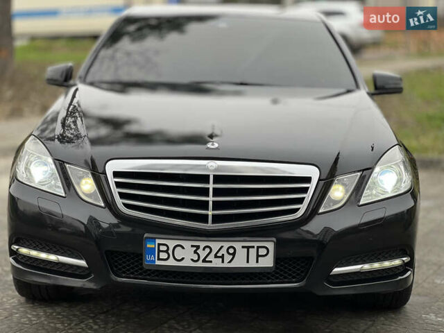 Черный Мерседес Е-Класс, объемом двигателя 1.8 л и пробегом 271 тыс. км за 8999 $, фото 4 на Automoto.ua