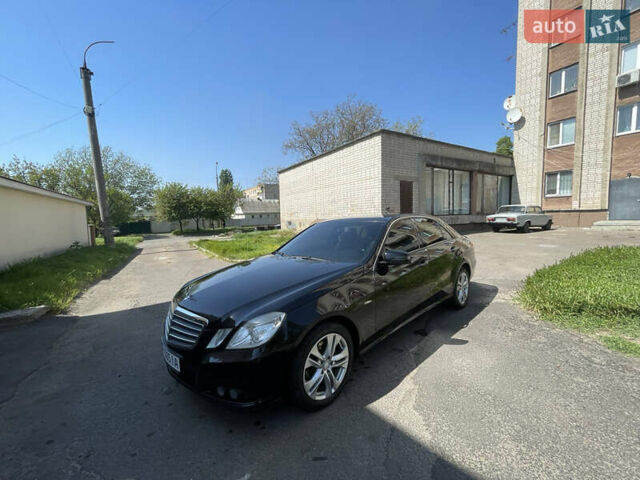 Черный Мерседес Е-Класс, объемом двигателя 1.8 л и пробегом 420 тыс. км за 10200 $, фото 6 на Automoto.ua