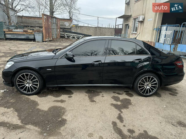 Чорний Мерседес Е-Клас, об'ємом двигуна 2.2 л та пробігом 226 тис. км за 13000 $, фото 10 на Automoto.ua