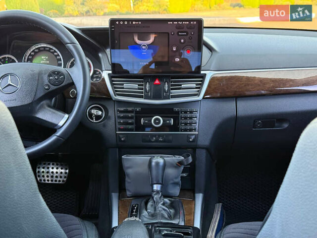 Чорний Мерседес Е-Клас, об'ємом двигуна 2.14 л та пробігом 282 тис. км за 11900 $, фото 9 на Automoto.ua