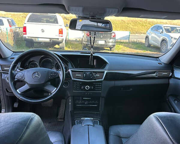 Чорний Мерседес Е-Клас, об'ємом двигуна 2.14 л та пробігом 327 тис. км за 13500 $, фото 7 на Automoto.ua