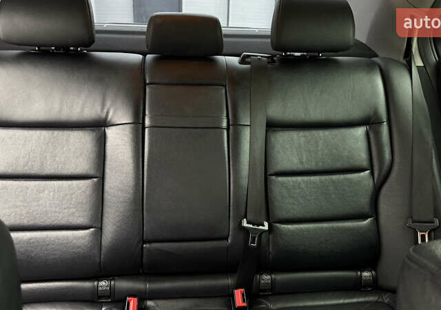 Чорний Мерседес Е-Клас, об'ємом двигуна 2.2 л та пробігом 399 тис. км за 12500 $, фото 16 на Automoto.ua