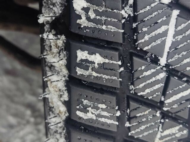 Черный Мерседес Е-Класс, объемом двигателя 2.2 л и пробегом 310 тыс. км за 10200 $, фото 16 на Automoto.ua