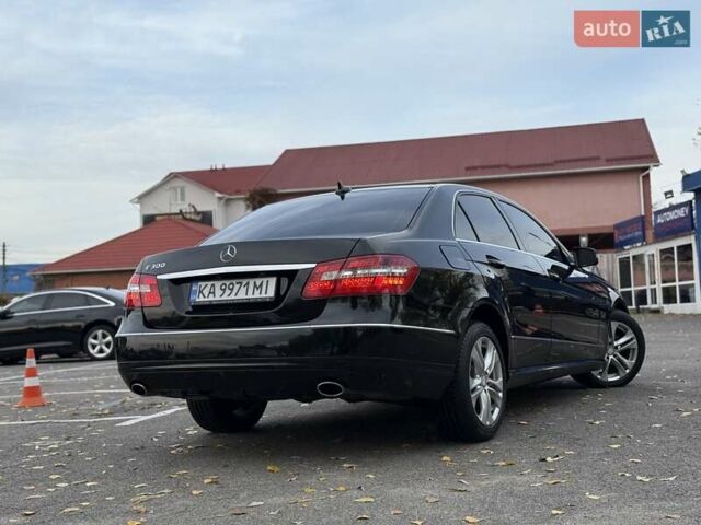 Мерседес Е-Клас 2011 у Києві на Automoto.ua Чорний Мерседес Е-Клас, об'ємом двигуна 3 л та пробігом 227 тис. км за 12500 $, фото 4 на Automoto.ua