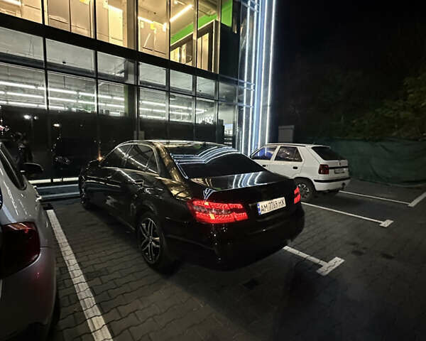 Чорний Мерседес Е-Клас, об'ємом двигуна 2.2 л та пробігом 285 тис. км за 12300 $, фото 11 на Automoto.ua