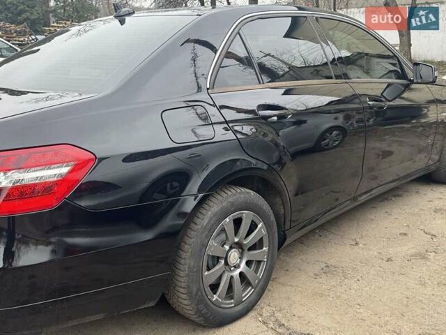 Черный Мерседес Е-Класс, объемом двигателя 1.8 л и пробегом 370 тыс. км за 10500 $, фото 13 на Automoto.ua