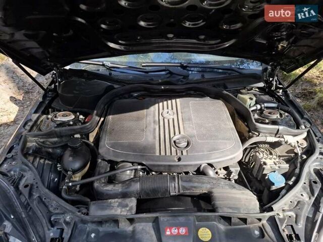 Черный Мерседес Е-Класс, объемом двигателя 2.14 л и пробегом 290 тыс. км за 11499 $, фото 9 на Automoto.ua