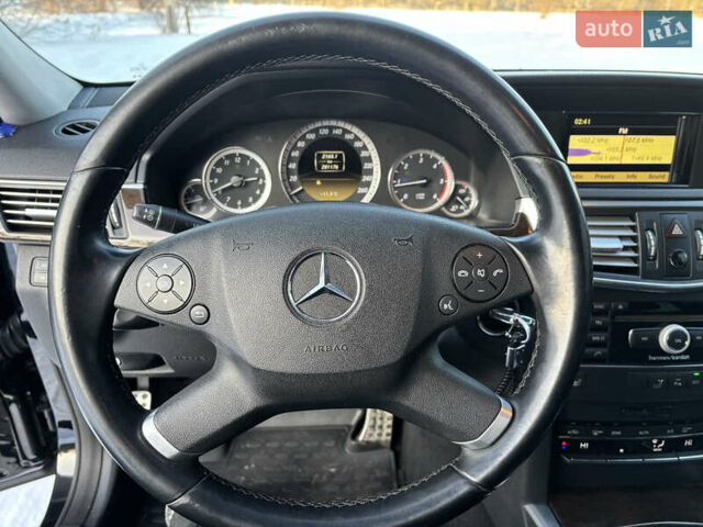 Черный Мерседес Е-Класс, объемом двигателя 2.1 л и пробегом 280 тыс. км за 10900 $, фото 12 на Automoto.ua
