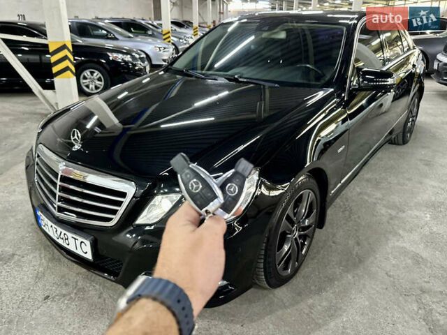 Черный Мерседес Е-Класс, объемом двигателя 1.8 л и пробегом 190 тыс. км за 14200 $, фото 26 на Automoto.ua
