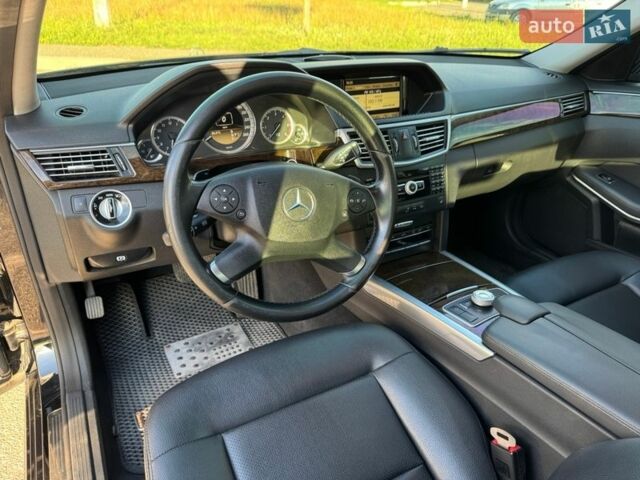 Чорний Мерседес Е-Клас, об'ємом двигуна 2.2 л та пробігом 260 тис. км за 15600 $, фото 17 на Automoto.ua