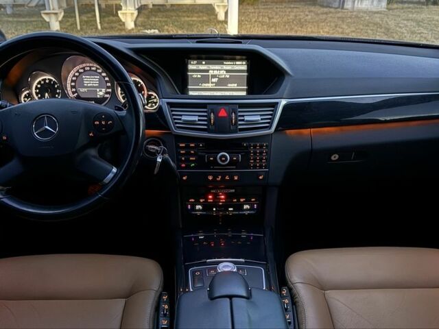 Чорний Мерседес Е-Клас, об'ємом двигуна 3 л та пробігом 345 тис. км за 14999 $, фото 6 на Automoto.ua