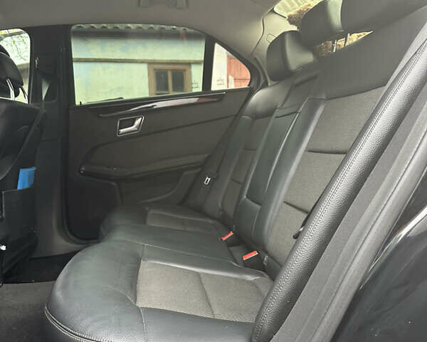 Чорний Мерседес Е-Клас, об'ємом двигуна 2.2 л та пробігом 200 тис. км за 15500 $, фото 12 на Automoto.ua