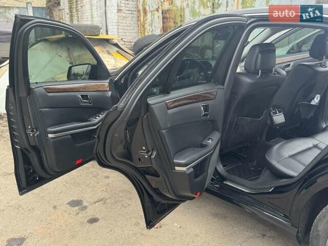 Черный Мерседес Е-Класс, объемом двигателя 1.8 л и пробегом 370 тыс. км за 10500 $, фото 8 на Automoto.ua