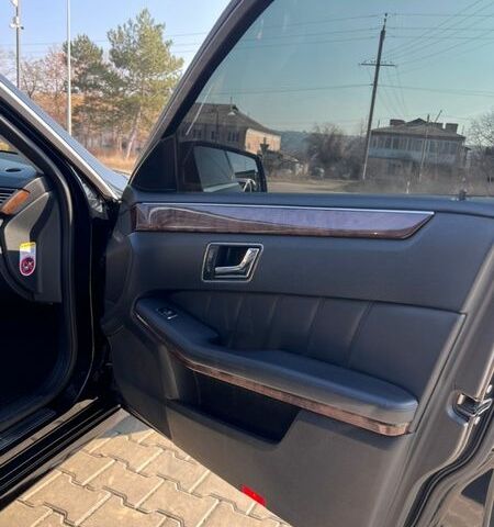 Чорний Мерседес Е-Клас, об'ємом двигуна 2.2 л та пробігом 363 тис. км за 11700 $, фото 28 на Automoto.ua