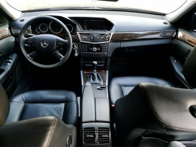 Чорний Мерседес Е-Клас, об'ємом двигуна 2.2 л та пробігом 203 тис. км за 12000 $, фото 6 на Automoto.ua