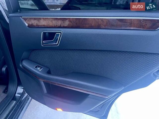 Черный Мерседес Е-Класс, объемом двигателя 2.14 л и пробегом 286 тыс. км за 12700 $, фото 19 на Automoto.ua