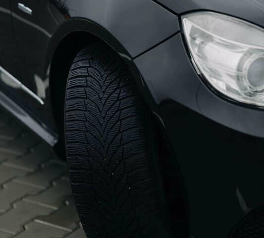 Чорний Мерседес Е-Клас, об'ємом двигуна 3 л та пробігом 280 тис. км за 14300 $, фото 12 на Automoto.ua