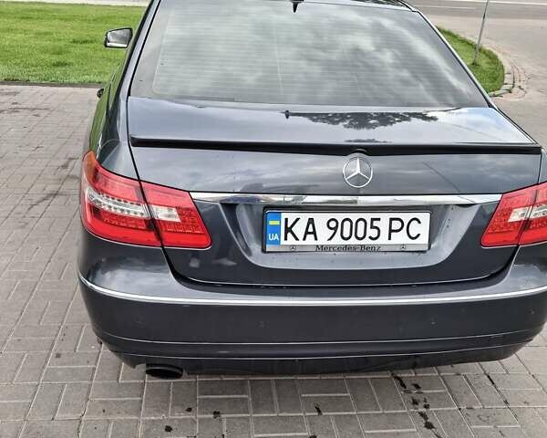 Чорний Мерседес Е-Клас, об'ємом двигуна 1.8 л та пробігом 231 тис. км за 12000 $, фото 13 на Automoto.ua