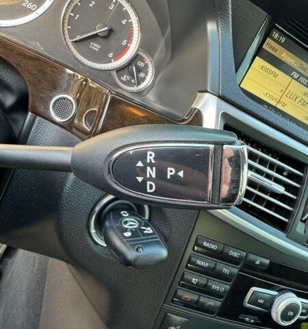 Чорний Мерседес Е-Клас, об'ємом двигуна 2.2 л та пробігом 260 тис. км за 15600 $, фото 16 на Automoto.ua