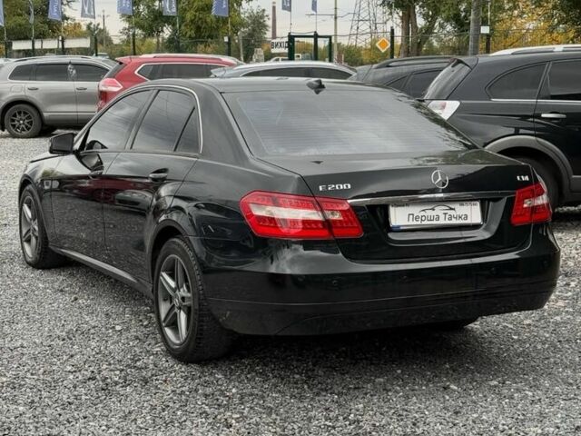 Черный Мерседес Е-Класс, объемом двигателя 2 л и пробегом 203 тыс. км за 12000 $, фото 3 на Automoto.ua