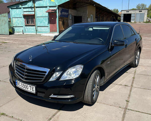 Чорний Мерседес Е-Клас, об'ємом двигуна 1.8 л та пробігом 323 тис. км за 10530 $, фото 1 на Automoto.ua