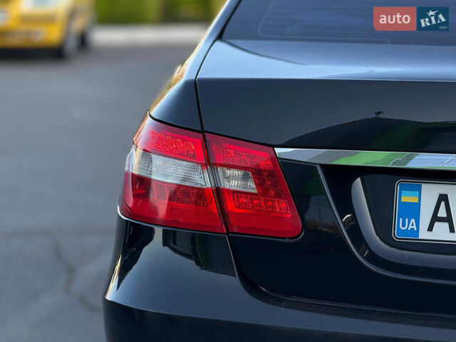 Чорний Мерседес Е-Клас, об'ємом двигуна 2.14 л та пробігом 282 тис. км за 11900 $, фото 6 на Automoto.ua