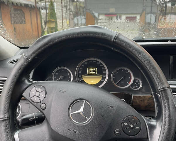 Чорний Мерседес Е-Клас, об'ємом двигуна 2.1 л та пробігом 269 тис. км за 10500 $, фото 11 на Automoto.ua