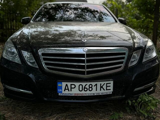 Чорний Мерседес Е-Клас, об'ємом двигуна 2.1 л та пробігом 263 тис. км за 15000 $, фото 3 на Automoto.ua