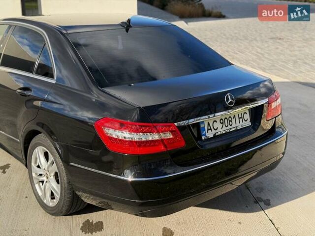 Черный Мерседес Е-Класс, объемом двигателя 2.14 л и пробегом 254 тыс. км за 14800 $, фото 3 на Automoto.ua