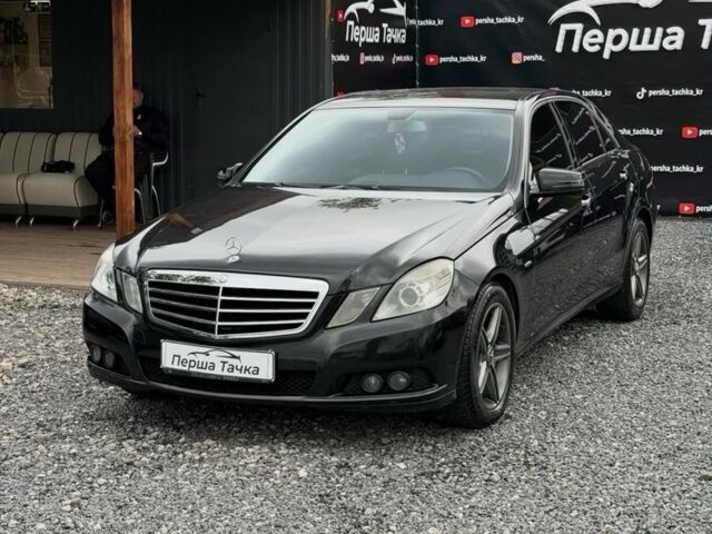 Черный Мерседес Е-Класс, объемом двигателя 2 л и пробегом 203 тыс. км за 12000 $, фото 1 на Automoto.ua