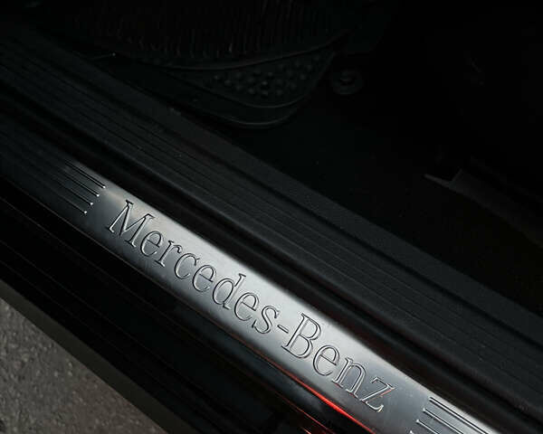 Черный Мерседес Е-Класс, объемом двигателя 2.2 л и пробегом 268 тыс. км за 10800 $, фото 17 на Automoto.ua