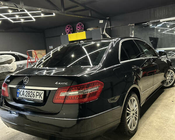 Черный Мерседес Е-Класс, объемом двигателя 3.5 л и пробегом 103 тыс. км за 15500 $, фото 5 на Automoto.ua