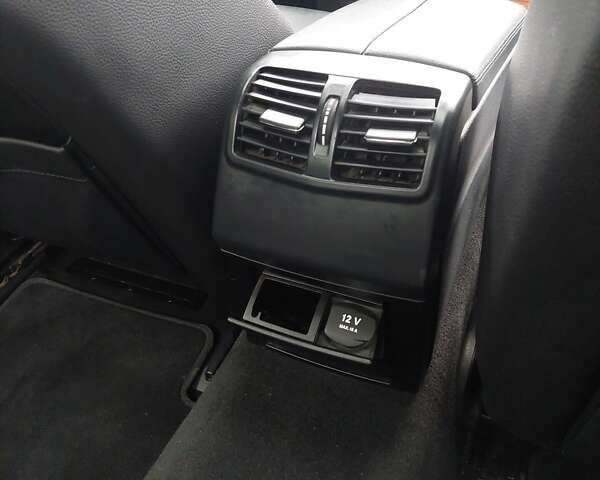 Черный Мерседес Е-Класс, объемом двигателя 3.5 л и пробегом 243 тыс. км за 16000 $, фото 20 на Automoto.ua