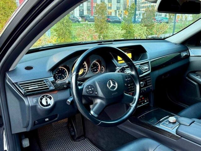 Черный Мерседес Е-Класс, объемом двигателя 1.8 л и пробегом 117 тыс. км за 13500 $, фото 11 на Automoto.ua