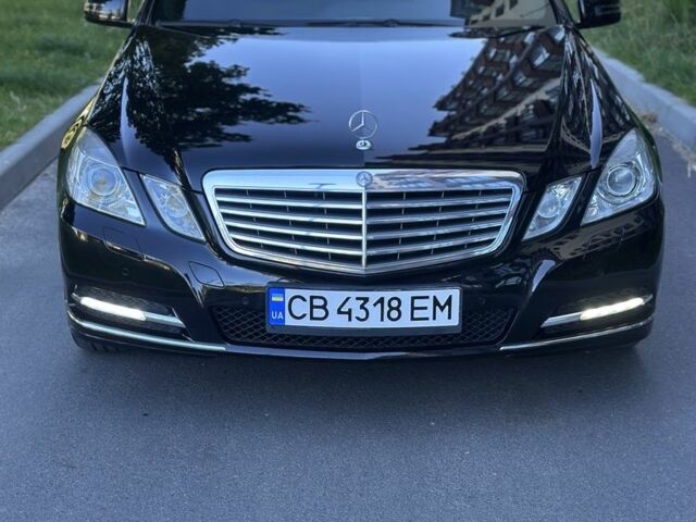 Чорний Мерседес Е-Клас, об'ємом двигуна 1.8 л та пробігом 258 тис. км за 12200 $, фото 2 на Automoto.ua
