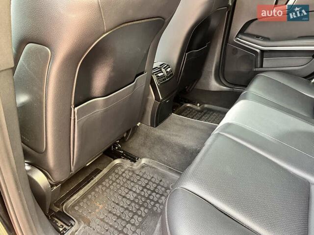 Черный Мерседес Е-Класс, объемом двигателя 2.14 л и пробегом 255 тыс. км за 14500 $, фото 66 на Automoto.ua