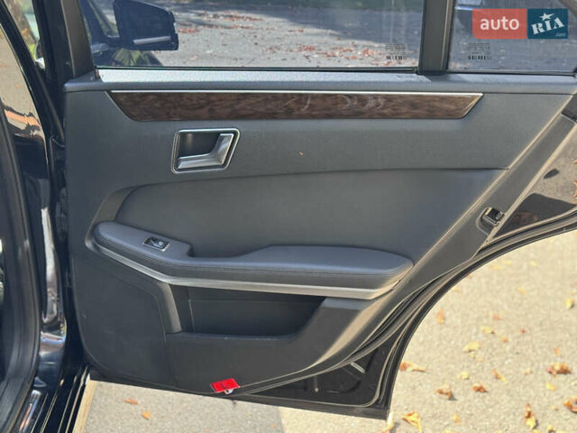 Мерседес Е-Клас 2012 у Вінниці на Automoto.ua Чорний Мерседес Е-Клас, об'ємом двигуна 1.8 л та пробігом 342 тис. км за 9600 $, фото 27 на Automoto.ua