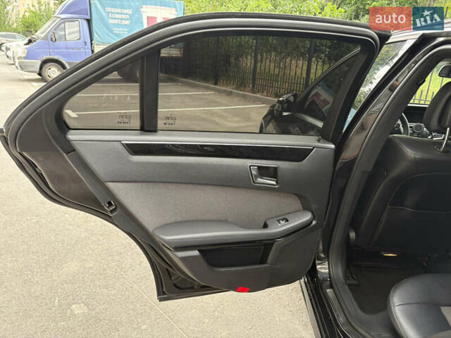Чорний Мерседес Е-Клас, об'ємом двигуна 2.2 л та пробігом 393 тис. км за 14500 $, фото 9 на Automoto.ua