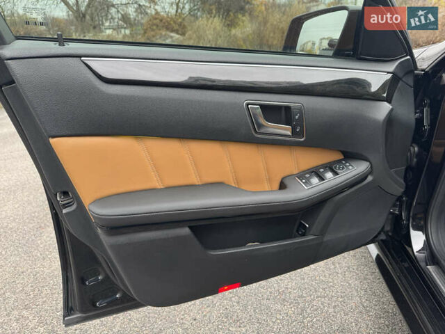 Черный Мерседес Е-Класс, объемом двигателя 2.2 л и пробегом 333 тыс. км за 13600 $, фото 28 на Automoto.ua