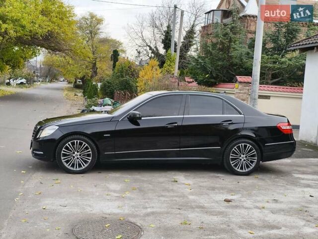 Черный Мерседес Е-Класс, объемом двигателя 2.99 л и пробегом 293 тыс. км за 13500 $, фото 16 на Automoto.ua