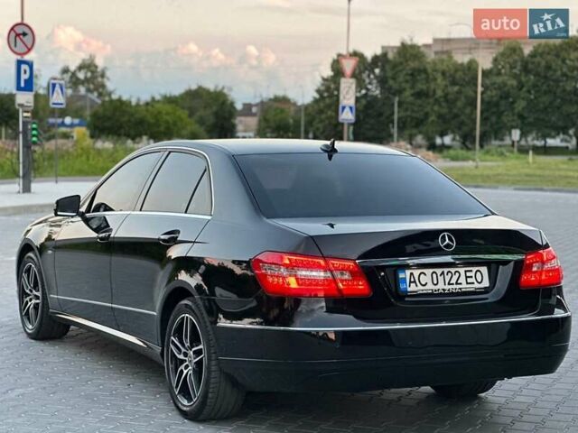 Чорний Мерседес Е-Клас, об'ємом двигуна 2.14 л та пробігом 236 тис. км за 12999 $, фото 58 на Automoto.ua